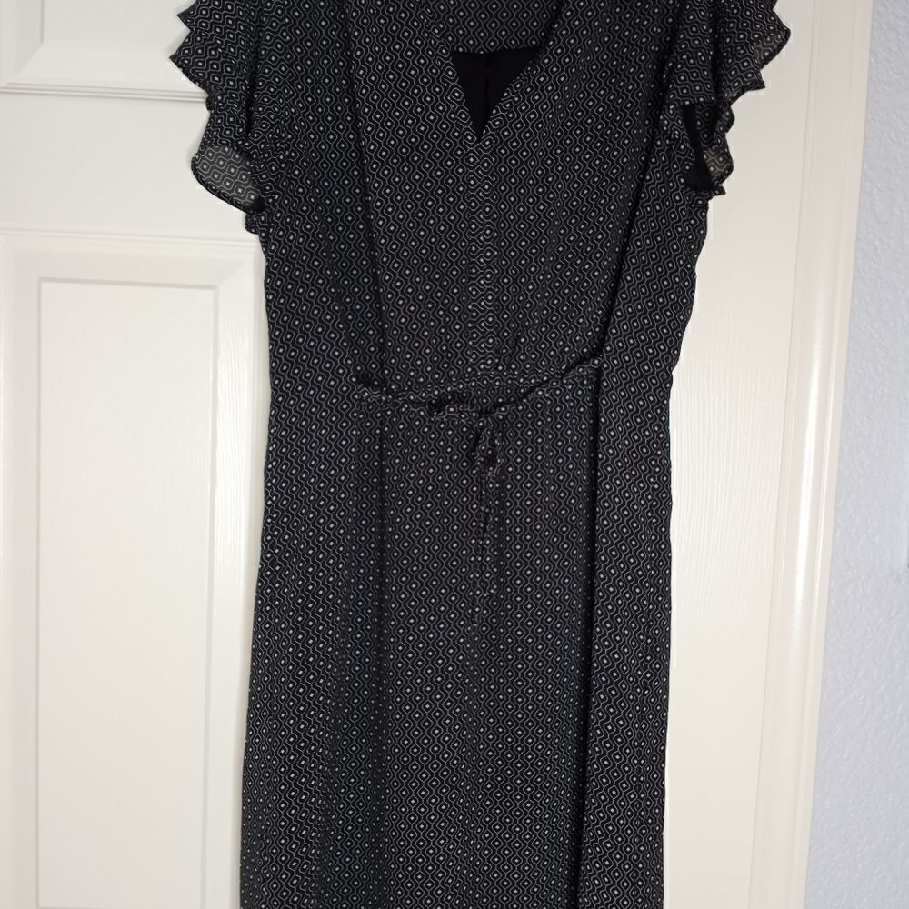 H&M 8 Black/ White Polka Dots Shortsleeves Elastic Waist Lined Women's Dress